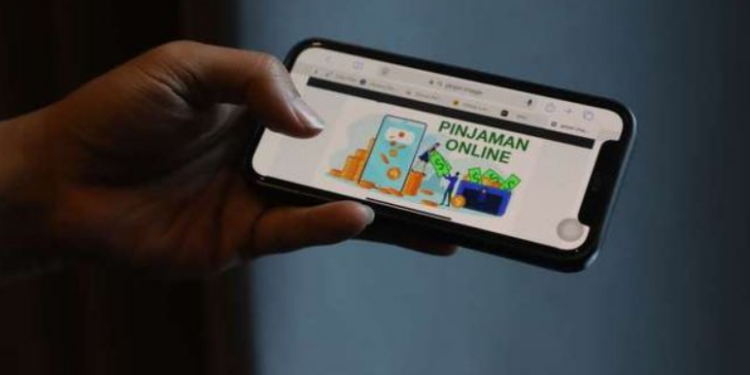 Utang Pinjol Meningkat Tajam, Tanda Daya Beli Masyarakat Kian Tertekan